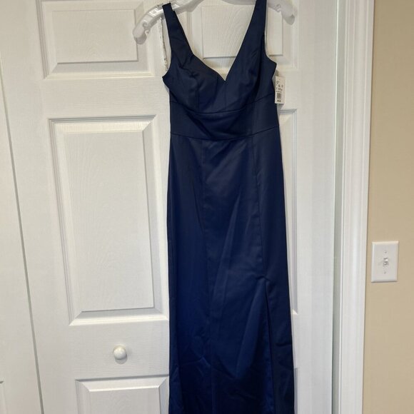David's Bridal Marine V Neck‎ Stretch Satin Formal Gown Size 0 - Picture 3 of 12
